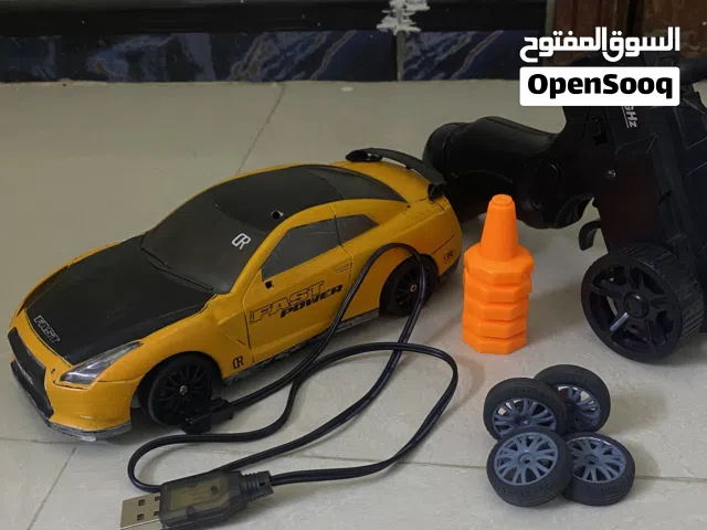 سيارة العاب سباق و درفت  على شكل gtr محرك قوي و دفع رباعي
