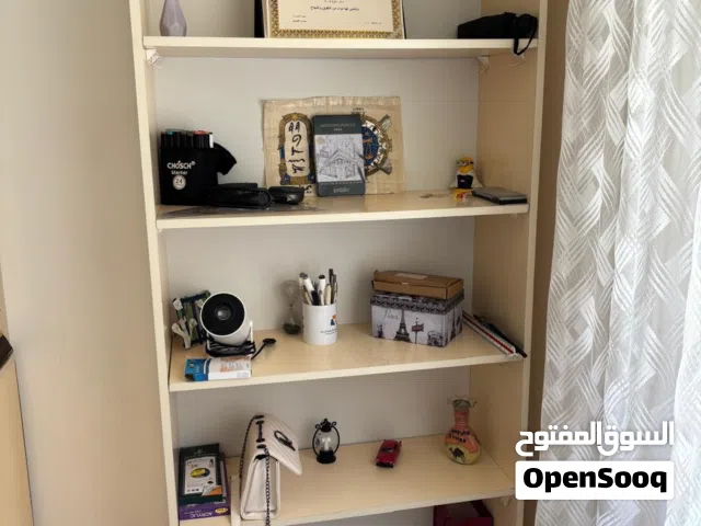 غرفة نوم مفردة بدون خزانة