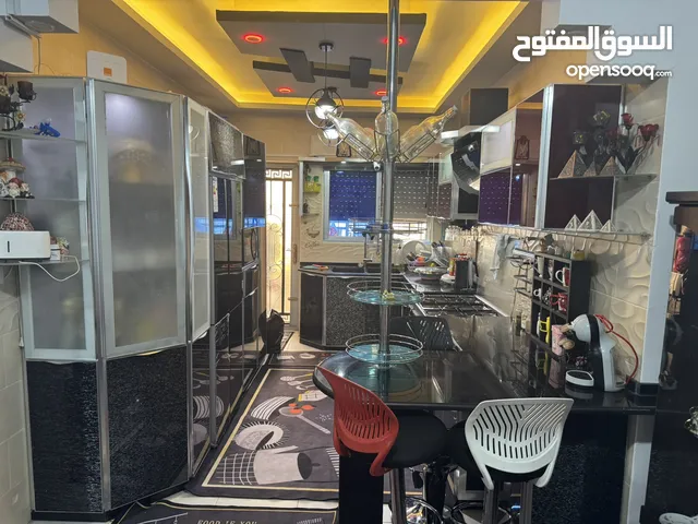 شقة مساحة 135 متر طابق اول