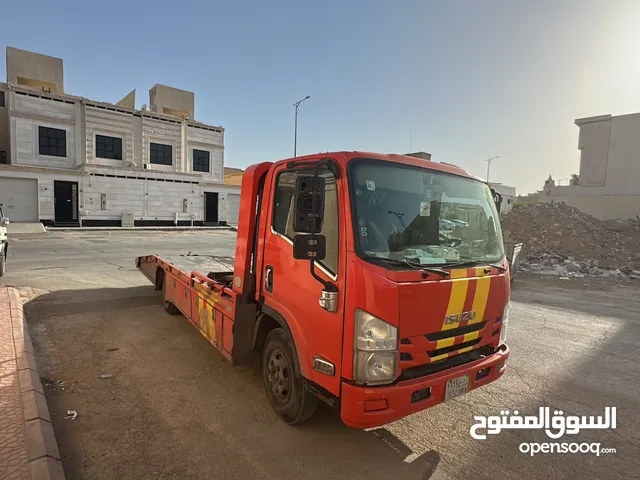 سطحه داخلي وخارجي الرياض