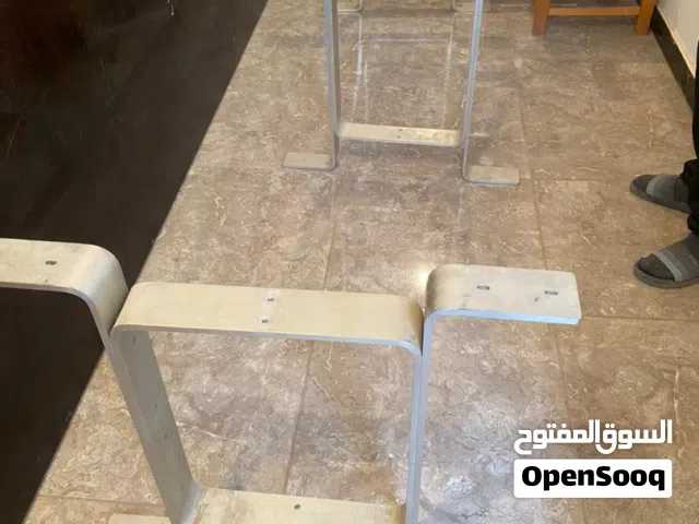 طاولة اجتماعات بحالة ممتازة للبيع