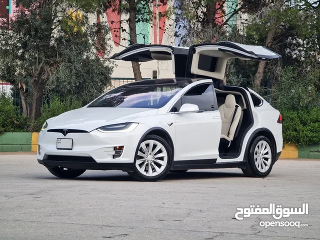 Tesla Model X 2018 in Amman