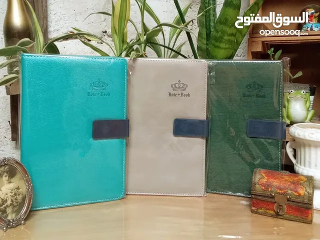 4الاف لاول شخص يحجز اجندة جلد B5 دفتر جلدي فاخر (Hotc+Book) لمحبي الأناقة والكتابة!