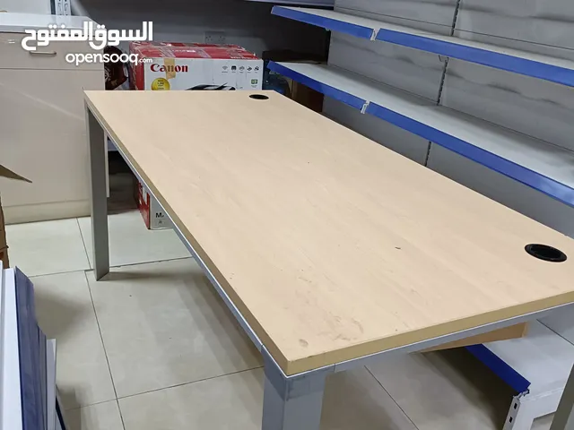 Used Office table in good condition