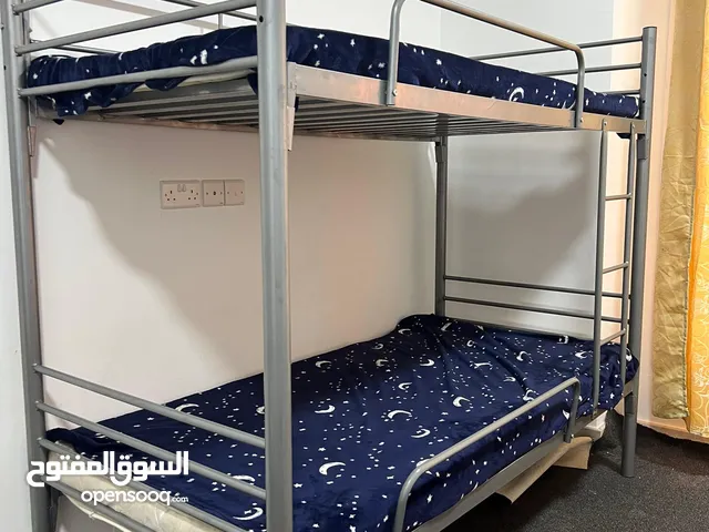 سرير دبل مع دوشك و بطانيه بدون اي إشكاليه