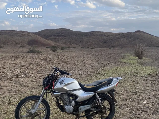 Honda CRF125F 2017 in Al Dhahirah