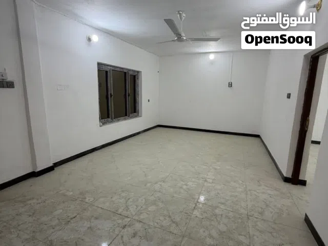 شقة للايجار موقع تجاري الجمهورية شارع الاطباء
