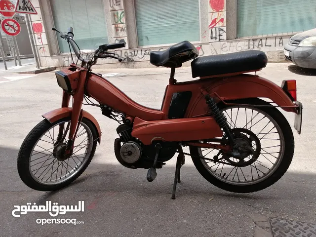 موبيليات احمر راىع