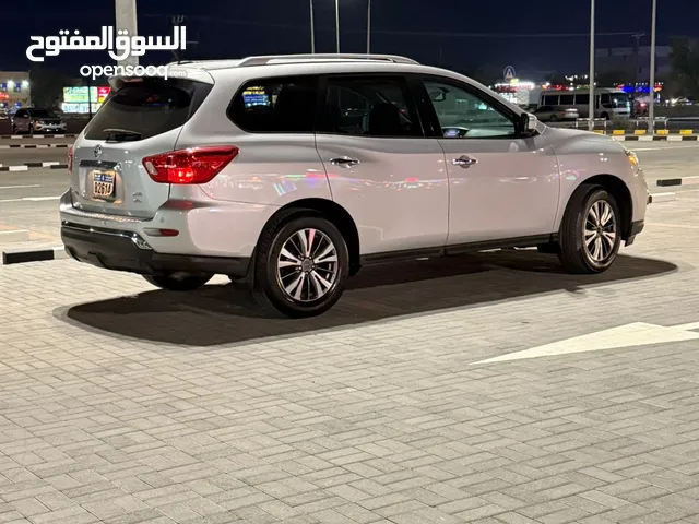 Used Nissan Pathfinder in Al Batinah