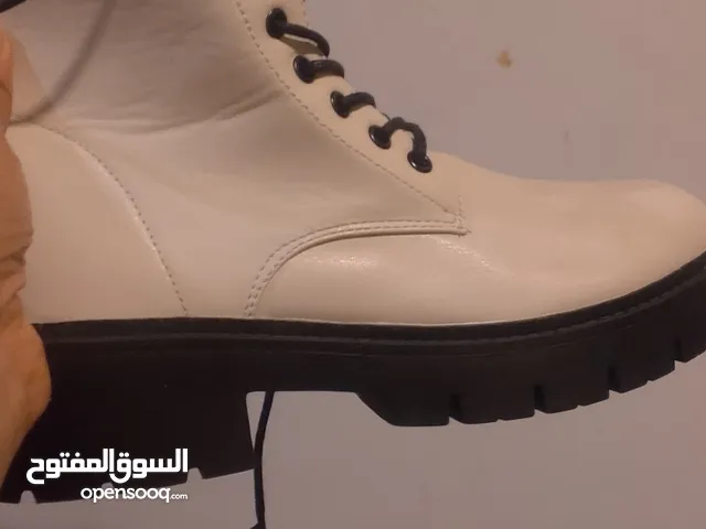 بيع حذاء بناتي