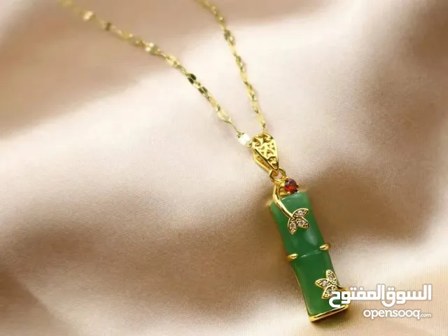 قلادة حجر نازكة معدن ستل ستيل ذهبي