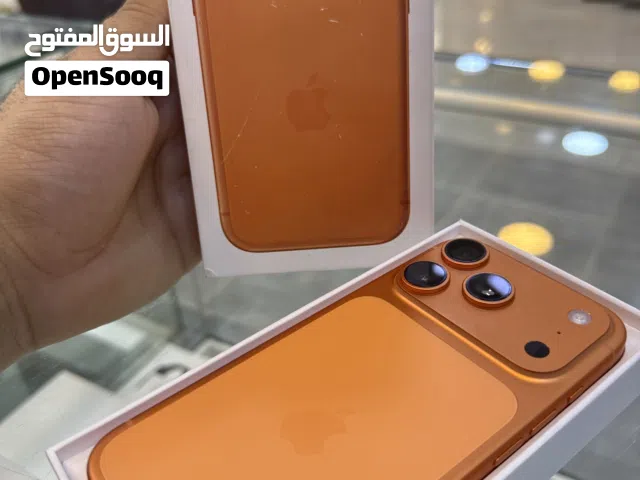 iPhone 17 pro 256Gb  وارد الشرق الأوسط  غير مستخدم نهاياً ولا شحنه مشحون  فقط مفتوح من الكروتونه