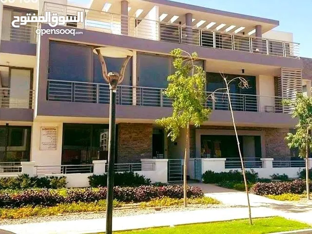 172 m2 4 Bedrooms Villa for Sale in Cairo Fifth Settlement