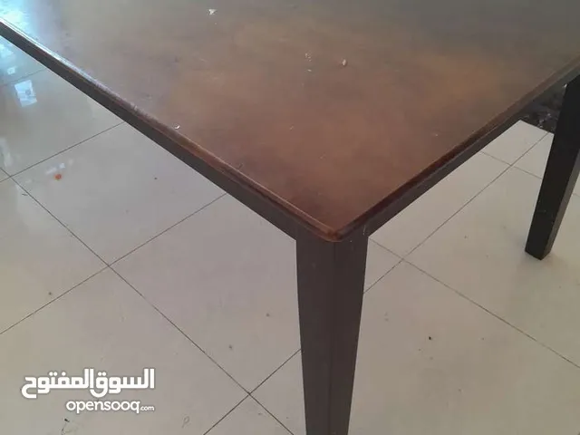table, location bawsher, good condition