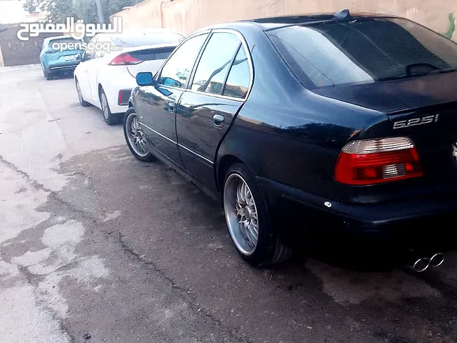 بي ام موديل 2000