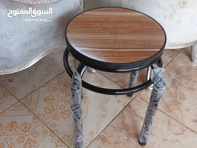 إتوفرت من جديد ترابيز الخشب السطح خشب بإطار قوى ومتينة والأرجل اربعة حديد مناسبة للمطاعم والمناز