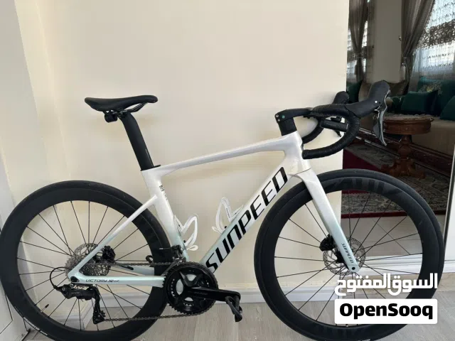 Road Bike (Full carbon)(M-size)