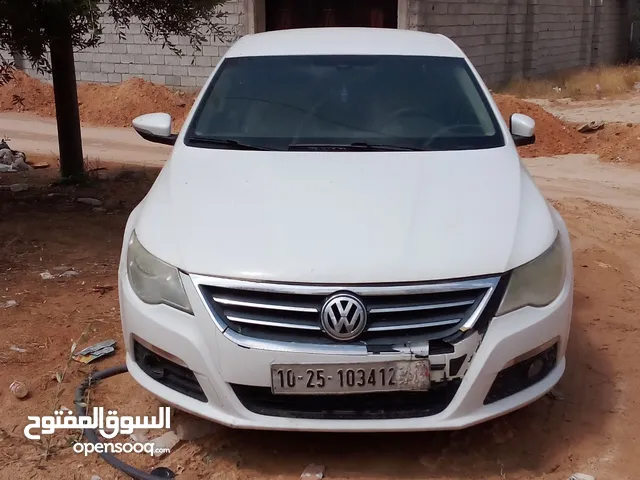 Volkswagen Passat 2011 in Tripoli