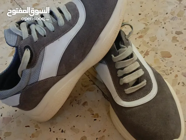 حذاء رجالي