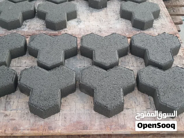 للبيع مصنع للمنتجات الأسمنتية / طابوق وإنترلوك أتوماتيك