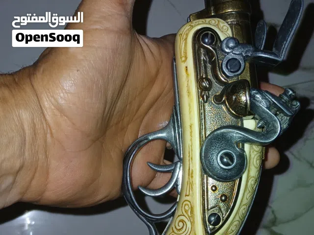 قطعه ديكور فقط
