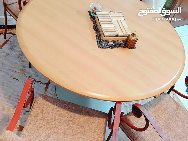 طاولة سفره او حدائق طول 120 4 كراسي تنجيد سفنج جديد ثقيله جدا رجل الطاوله