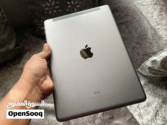 Apple iPad 128 GB in Muscat