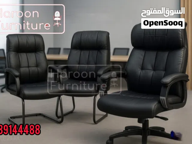 كراسي مدير جلد طبي متحرك مع مقعد كبير بظهر عالٍ كرسيين انتظار جلد طقم مكتب