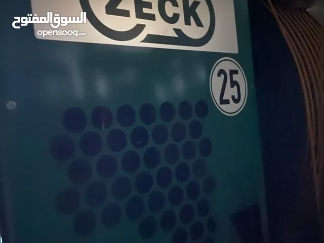 الماكينة الموضحة في الصوره هي الة شد وسحب كهربائيه