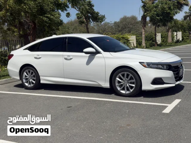 2021 هوندا اكورد LX