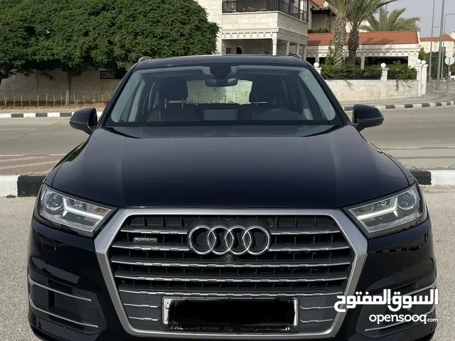 Audi Q7, model 2018 black edition  اودي كيو 7 موديل 2018