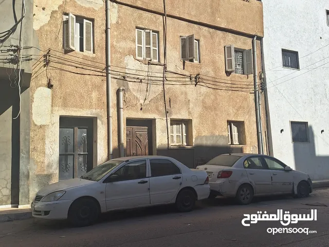 110 m2 5 Bedrooms Townhouse for Sale in Tripoli Gorje