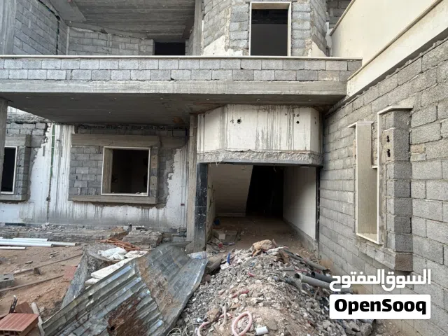 450 m2 More than 6 bedrooms Villa for Rent in Tripoli Al-Serraj