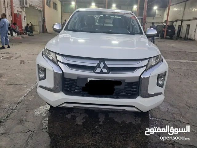 Used Mitsubishi L200 in Hawally