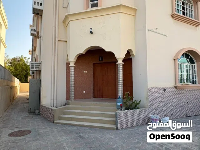 110 m2 3 Bedrooms Apartments for Rent in Muscat Al Mawaleh