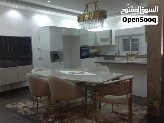 450 m2 5 Bedrooms Villa for Sale in Tripoli Al-Jabs