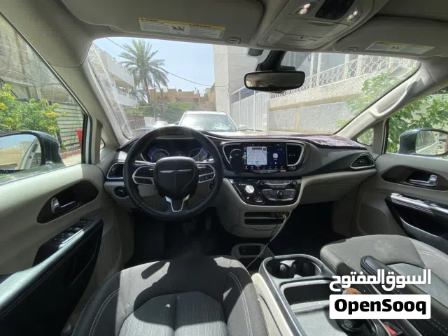 2024 كرايسلر باسيفيكا LX