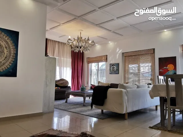220 m2 3 Bedrooms Apartments for Sale in Amman Shmaisani