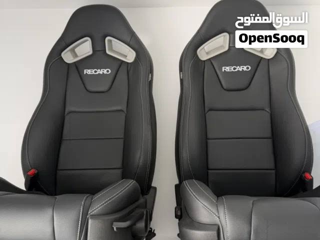 كراسي رياكرو كالجديدة بحاله ممتاز جدا