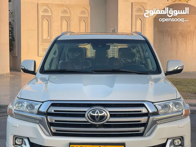 Used Toyota Land Cruiser in Muscat