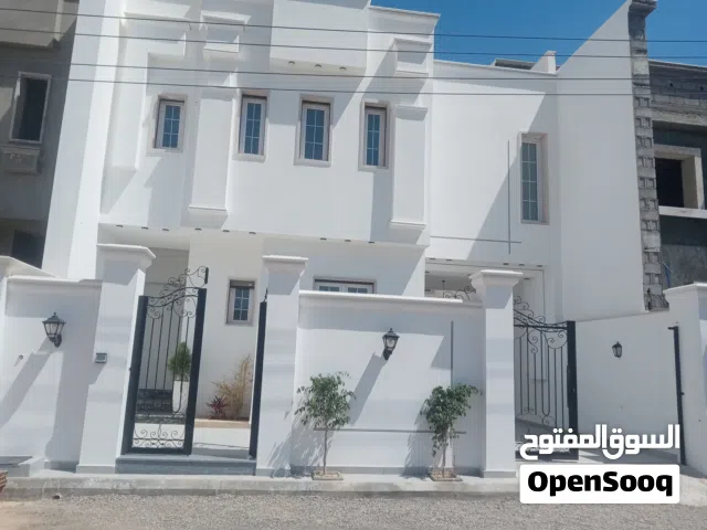 زوز فيلات من دورين نظام محير عين زارة الحمودات في قمة الجمال كزيوني