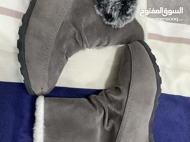 Girls Shoes in Sharjah