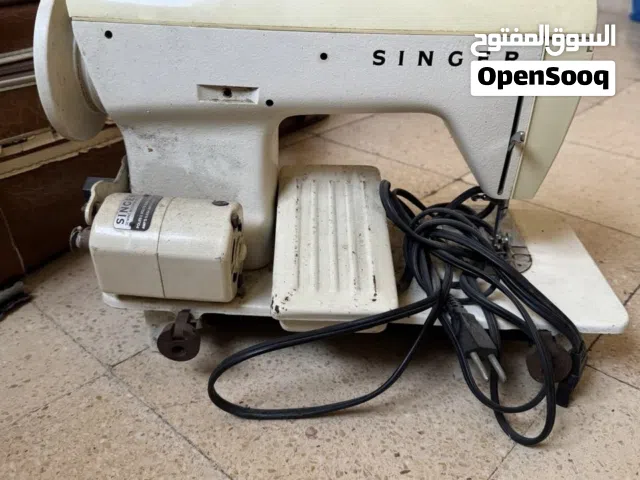 مكينتين للبيع شغالين مافيهم شي طبعا أصليات  singer