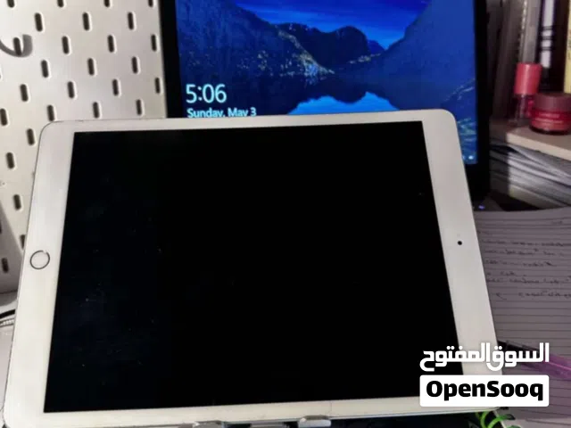 Apple iPad 8 128 GB in Basra