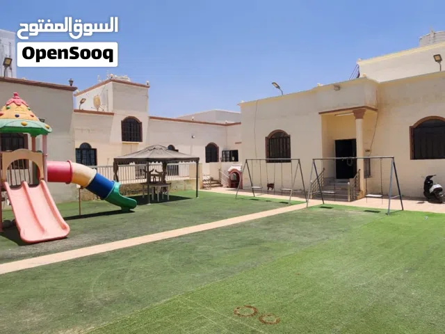 5 Bedrooms Chalet for Rent in Dhofar Salala