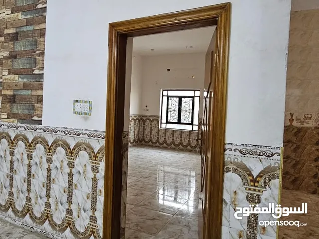 200 m2 2 Bedrooms Townhouse for Rent in Basra Yaseen Khrebit