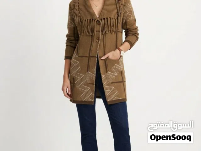 جاكيت صوف بني الواقع نفس الصورة مرتب كتير و ترند اناقة و دفء بسعر حلو و مقبول (مستعمل كالجديد)