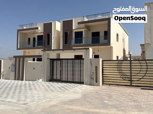 للبيع توين فيلا تصميم عصري