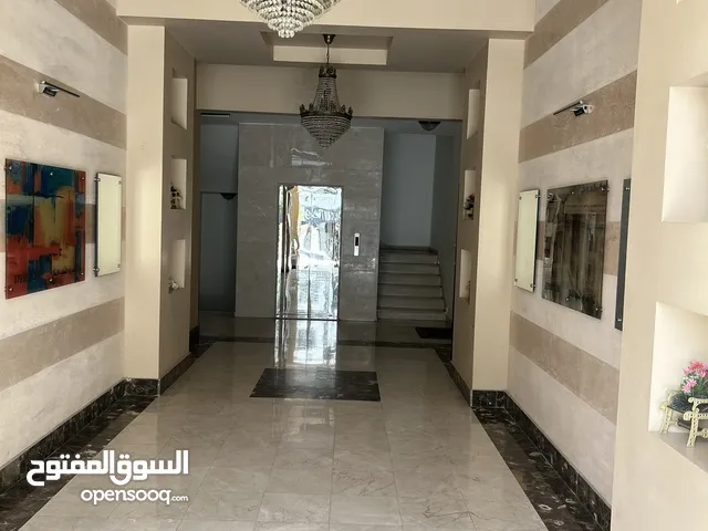 325 m2 4 Bedrooms Apartments for Sale in Amman Um Uthaiena