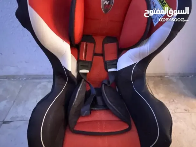 كرسي سيارة أطفال